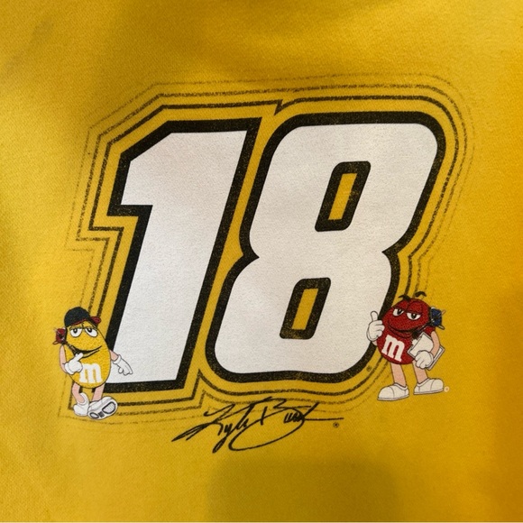 Nascar Kyle Busch #18 M&Ms Yellow Pullover Hoodie size XL - Picture 2 of 4